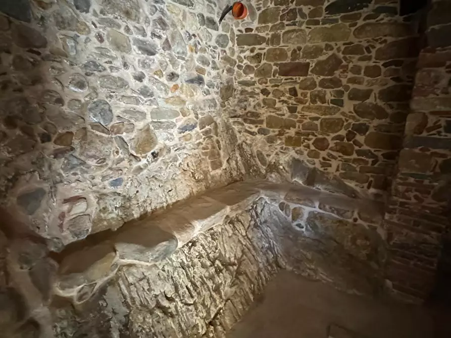 Immagine 30 di Porzione di casa in vendita  a Capannori