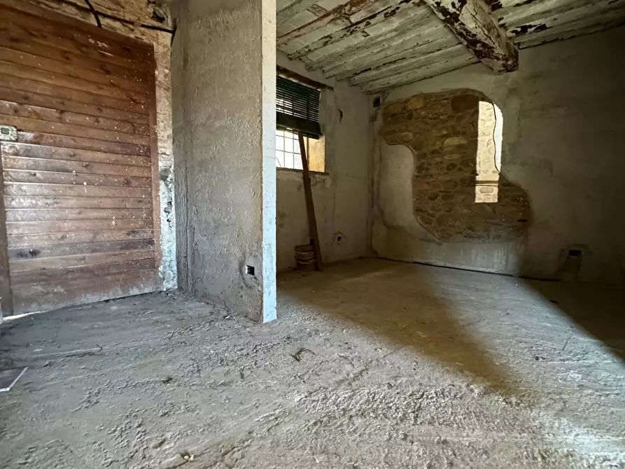 Immagine 4 di Porzione di casa in vendita  a Capannori