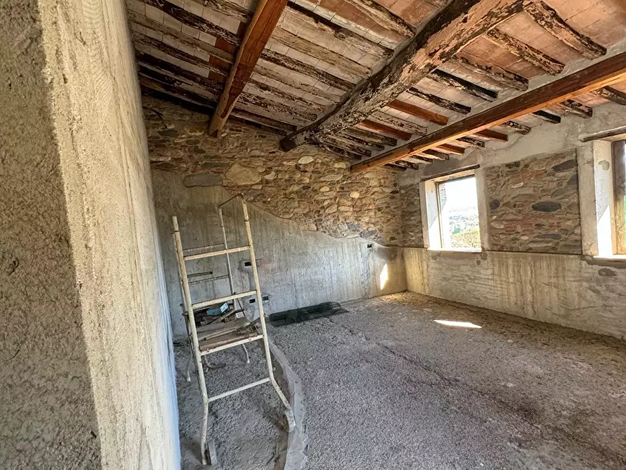 Immagine 19 di Porzione di casa in vendita  a Capannori