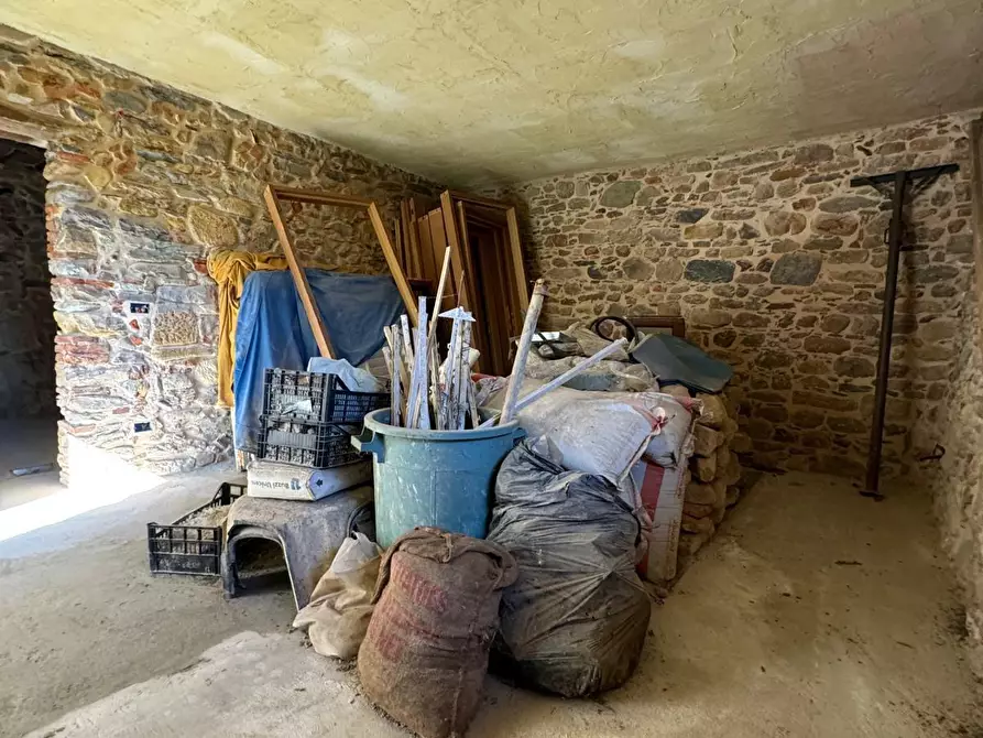 Immagine 26 di Porzione di casa in vendita  a Capannori