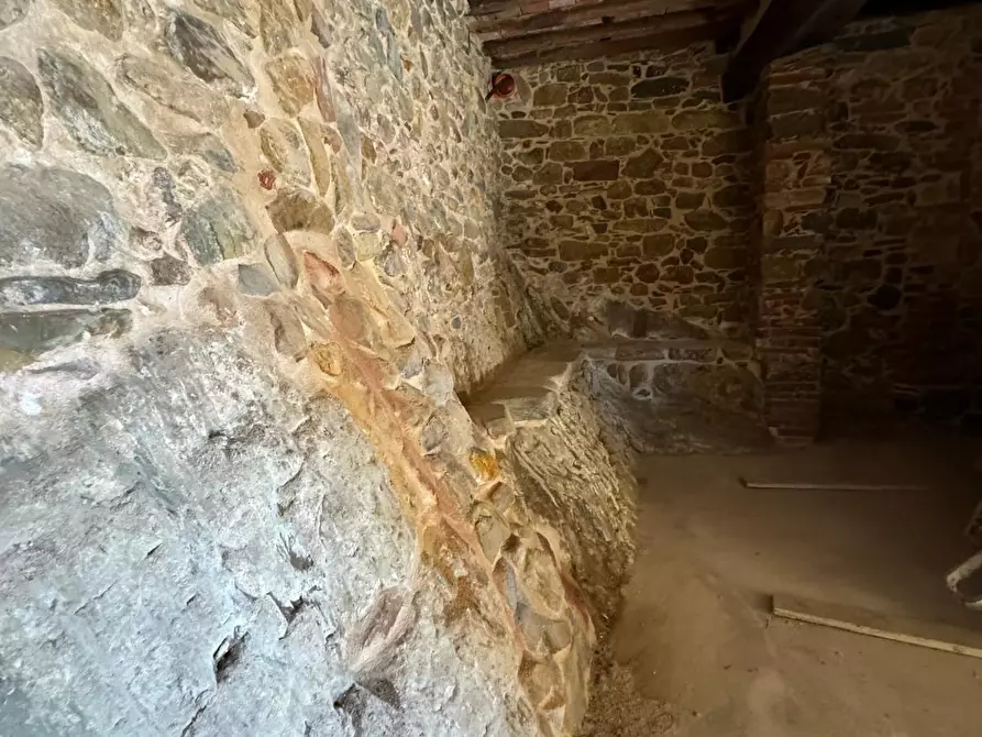 Immagine 9 di Porzione di casa in vendita  a Capannori