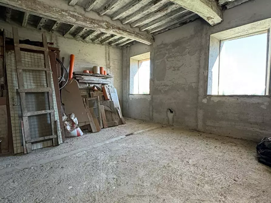 Immagine 3 di Porzione di casa in vendita  a Capannori