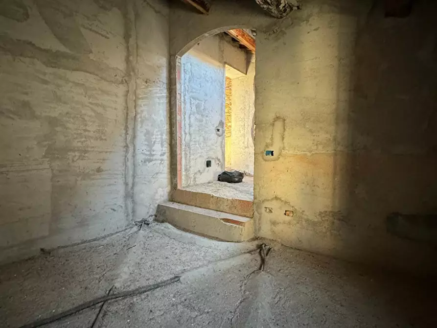 Immagine 8 di Porzione di casa in vendita  a Capannori