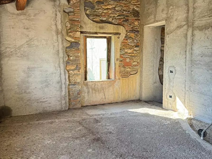 Immagine 16 di Porzione di casa in vendita  a Capannori