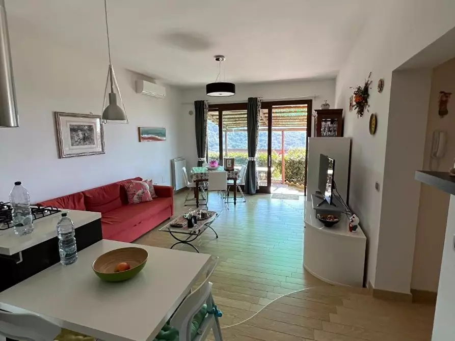 Immagine 7 di Casa bifamiliare in vendita  a Castagneto Carducci