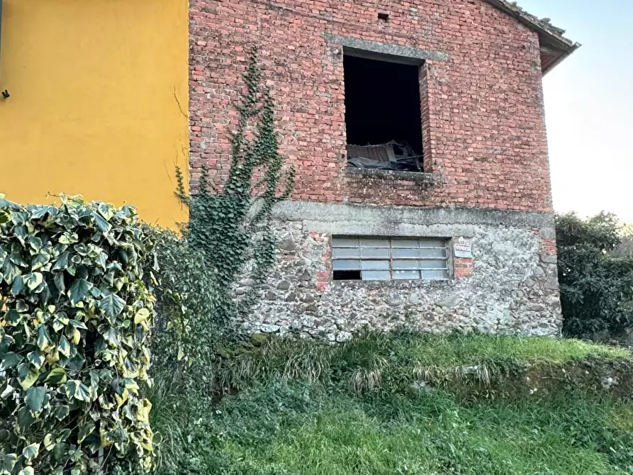 Immagine 25 di Casa semindipendente in vendita  a Capannori
