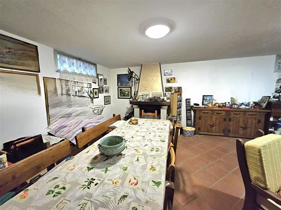 Immagine 22 di Casa quadrifamiliare in vendita  a Massa