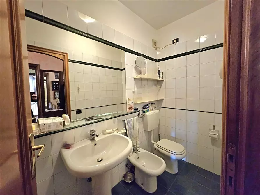 Immagine 6 di Casa quadrifamiliare in vendita  a Massa