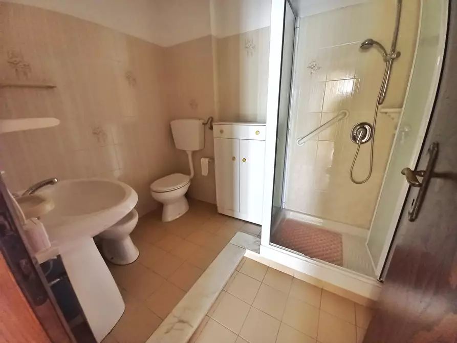 Immagine 19 di Appartamento in vendita  a Castelfiorentino