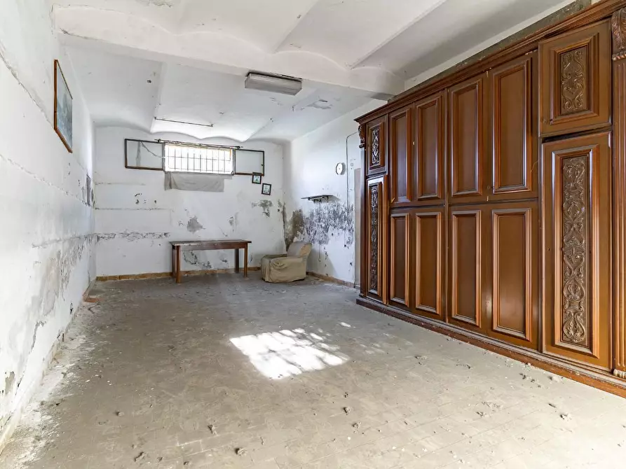 Immagine 5 di Garage in vendita  a Empoli