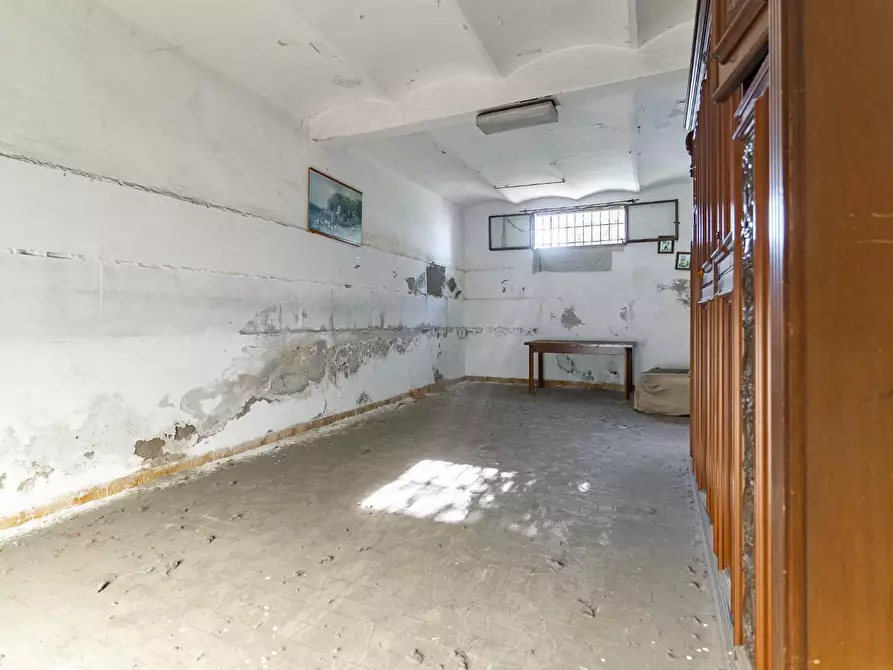 Immagine 3 di Garage in vendita  a Empoli