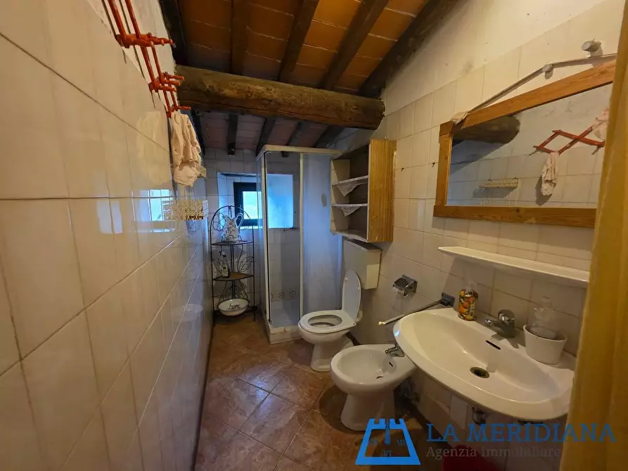 Immagine 17 di Casa indipendente in vendita  a Lamporecchio