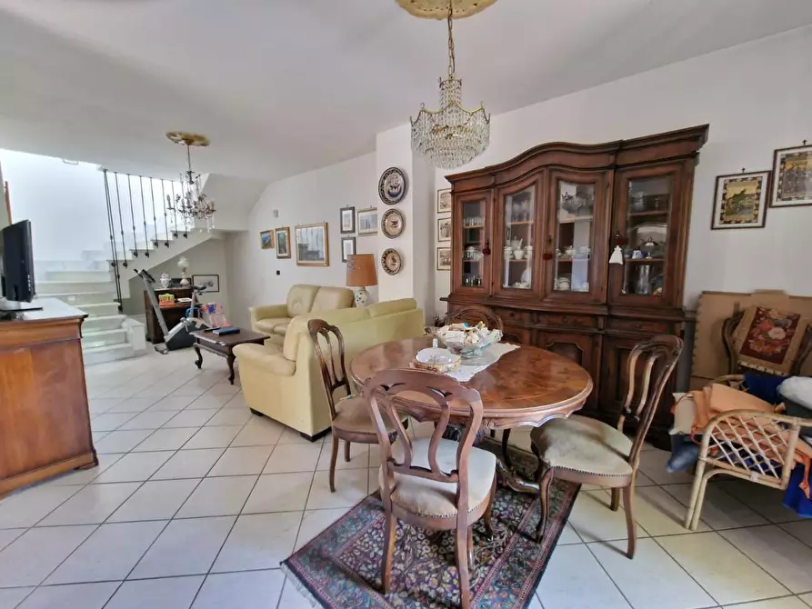 Immagine 6 di Villetta a schiera in vendita  a Carrara