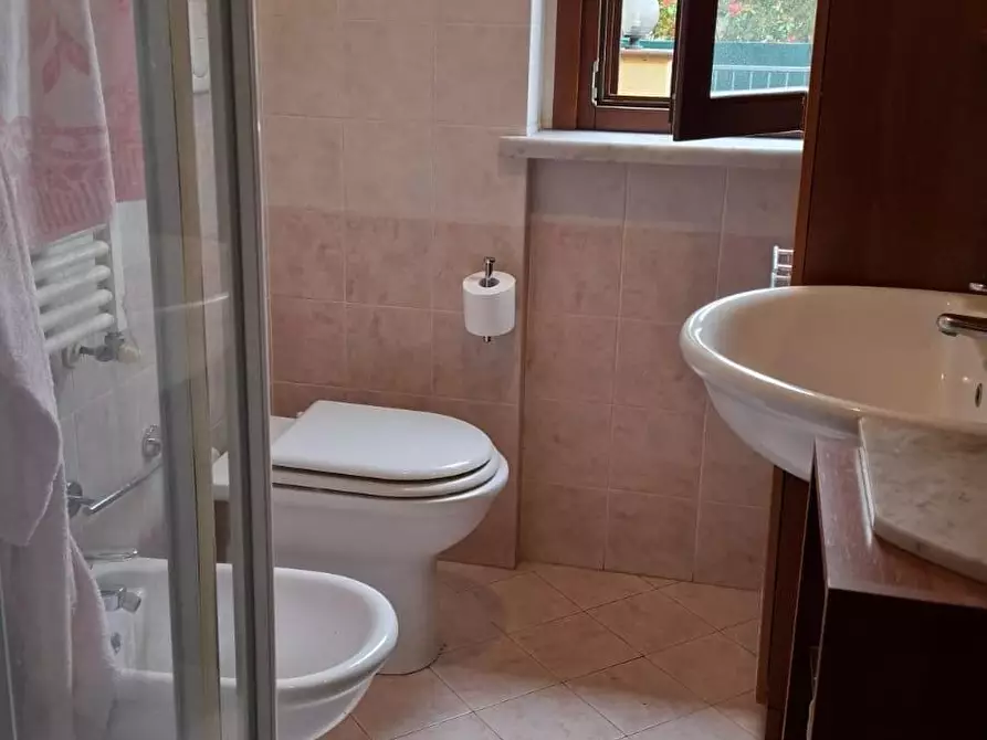 Immagine 12 di Villetta a schiera in vendita  a Carrara