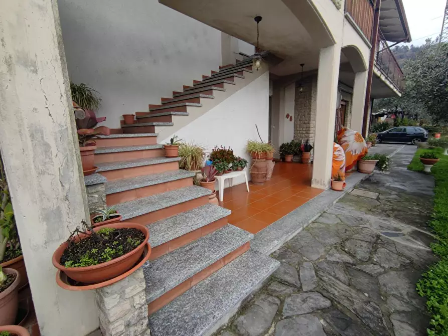 Immagine 5 di Villa in vendita  a Calice Al Cornoviglio