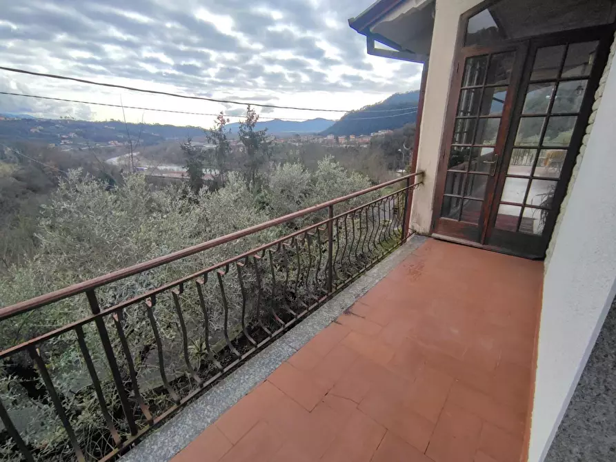 Immagine 12 di Villa in vendita  a Calice Al Cornoviglio