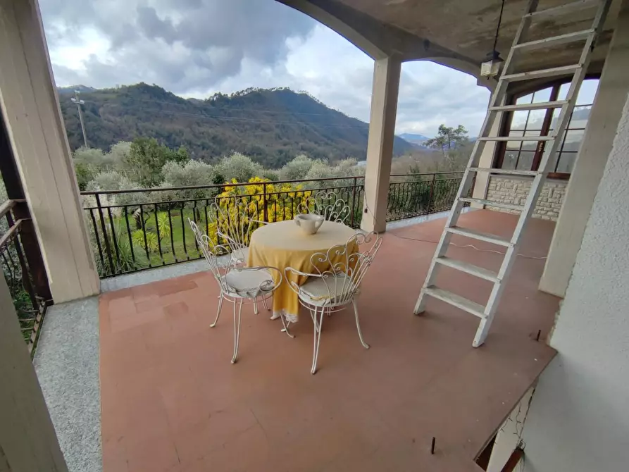 Immagine 8 di Villa in vendita  a Calice Al Cornoviglio