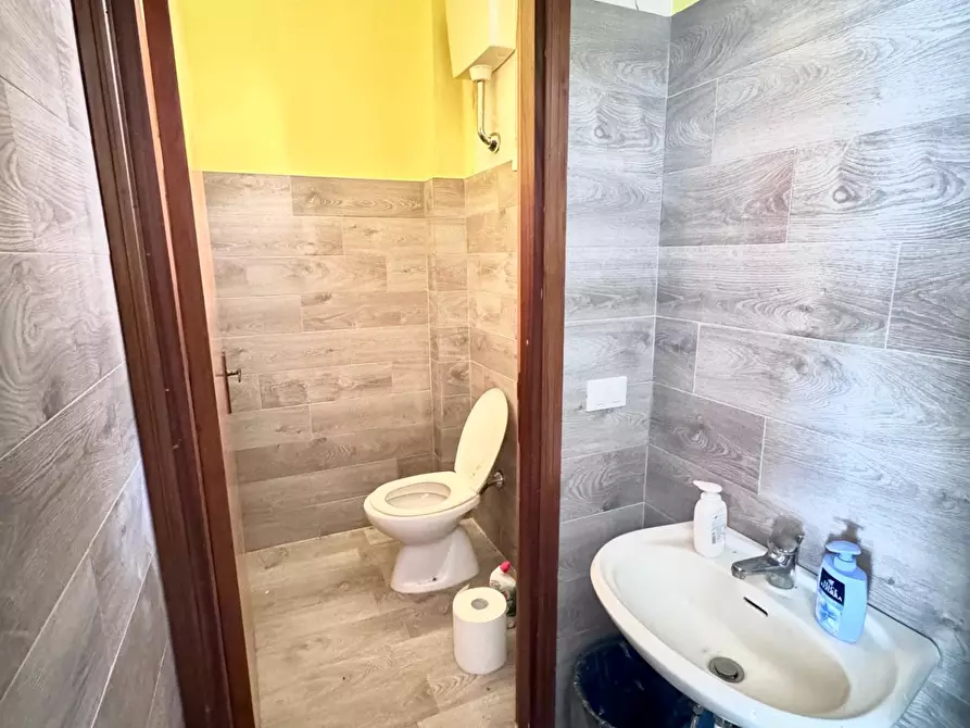 Immagine 6 di Ufficio in vendita  a Palaia