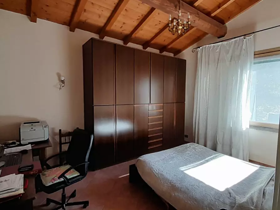 Immagine 37 di Villa in vendita  a Londa