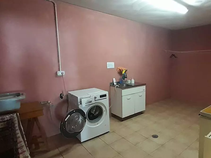 Immagine 38 di Villa in vendita  a Londa