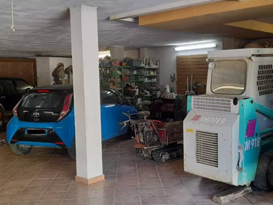 Immagine 39 di Villa in vendita  a Londa