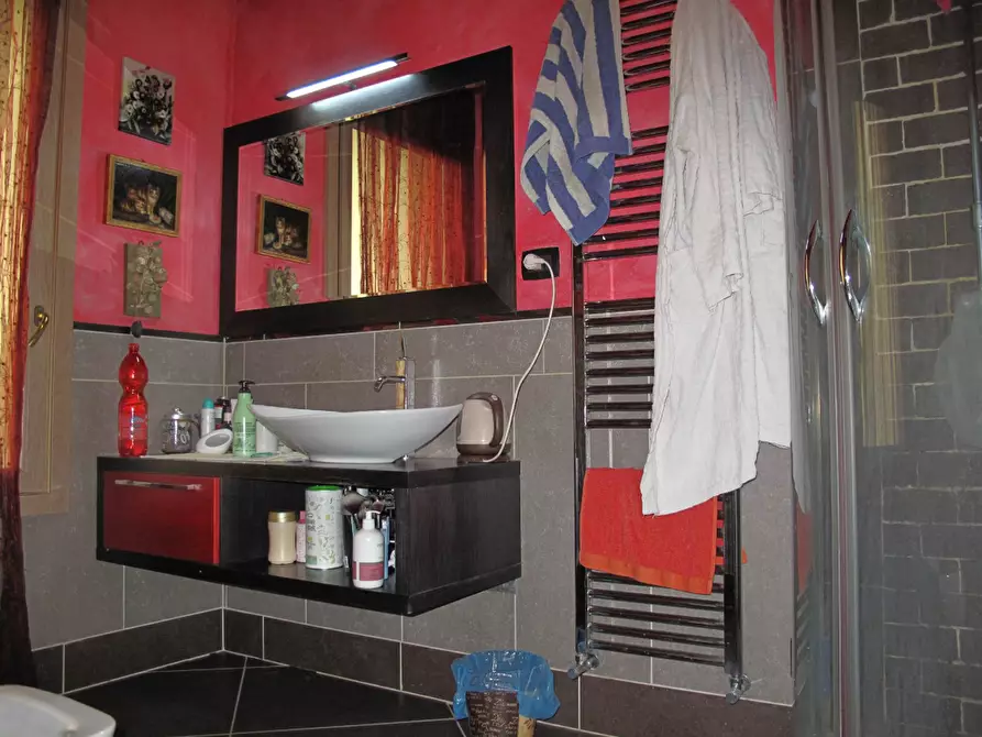 Immagine 32 di Villa in vendita  a Londa