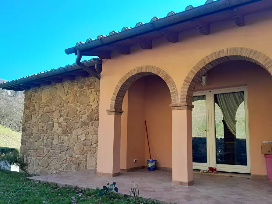 Immagine 3 di Villa in vendita  a Londa