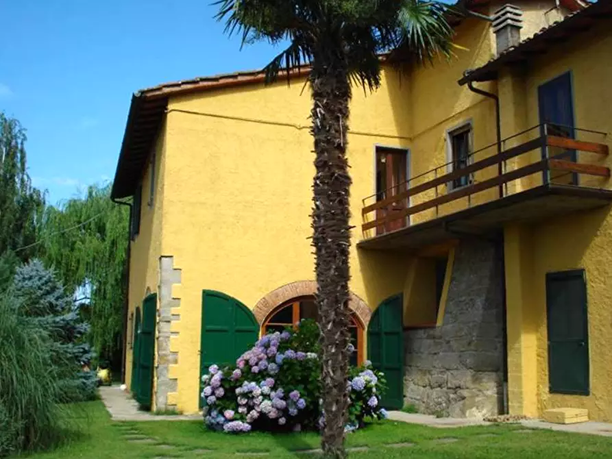 Immagine 8 di Villa in vendita  a Vaglia