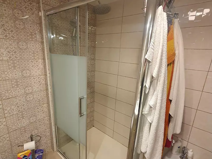 Immagine 29 di Appartamento in vendita  a Lucca