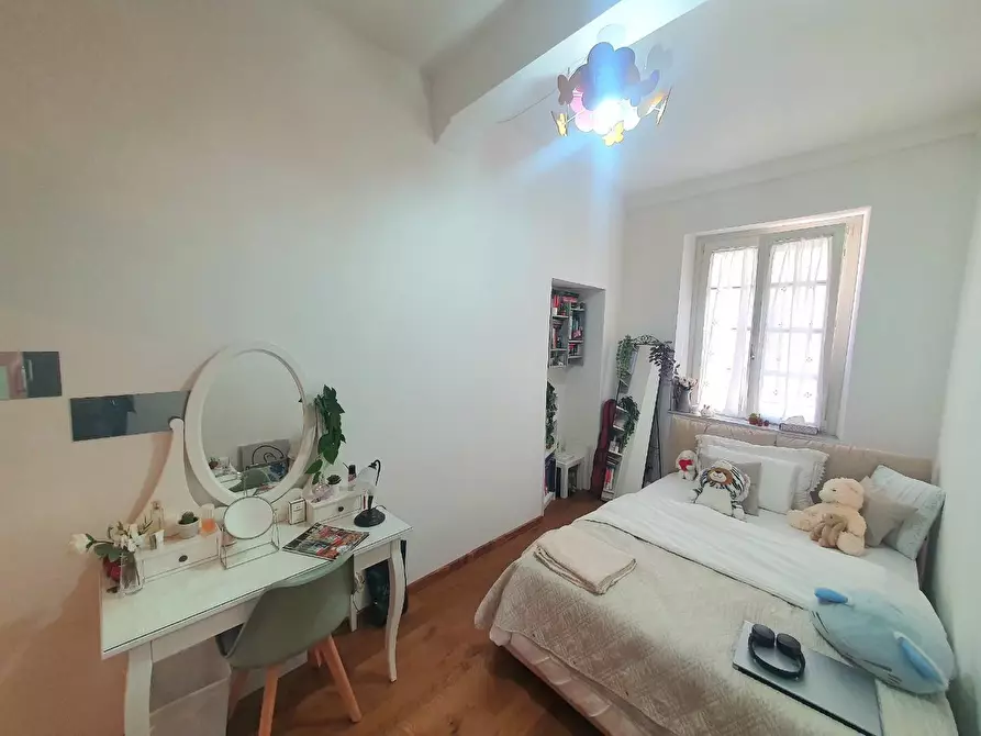 Immagine 34 di Appartamento in vendita  a Lucca