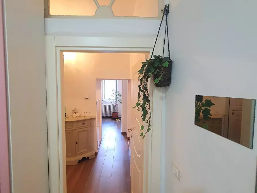 Immagine 39 di Appartamento in vendita  a Lucca