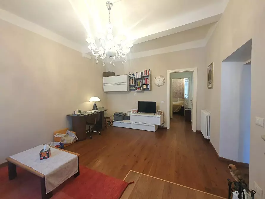 Immagine 7 di Appartamento in vendita  a Lucca