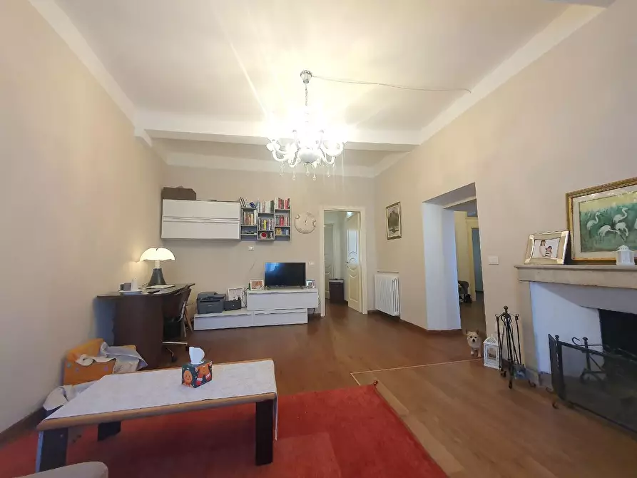 Immagine 6 di Appartamento in vendita  a Lucca