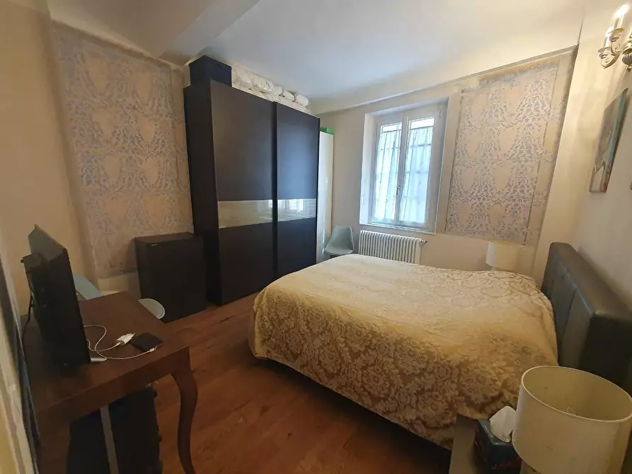 Immagine 21 di Appartamento in vendita  a Lucca