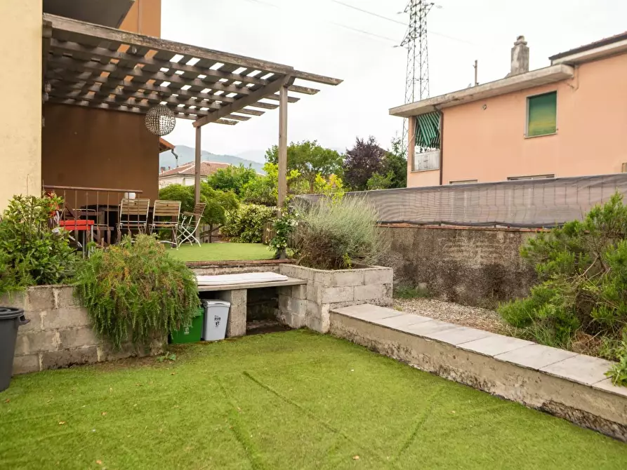 Immagine 15 di Appartamento in vendita  a Villafranca In Lunigiana