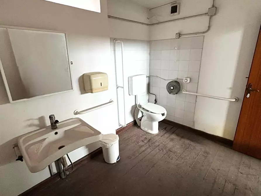 Immagine 21 di Attività artigianale in vendita  a Castelfranco Di Sotto