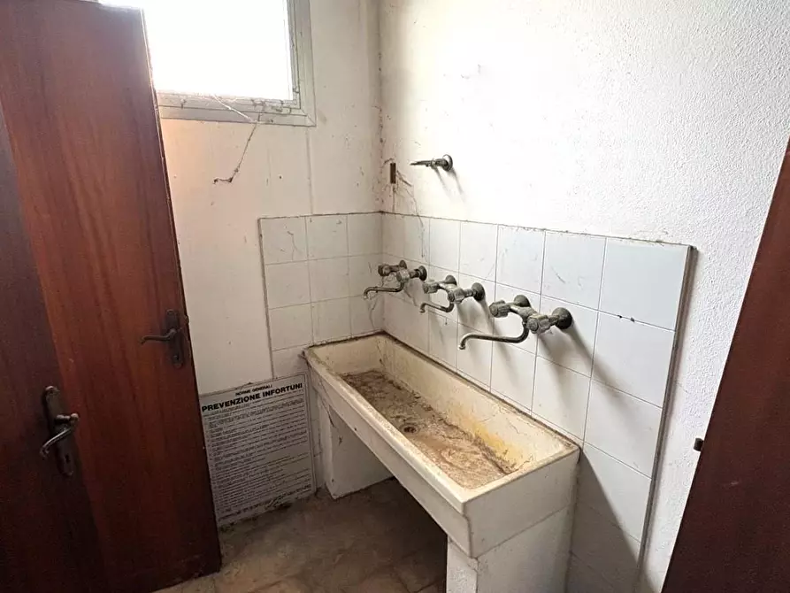 Immagine 25 di Attività artigianale in vendita  a Castelfranco Di Sotto