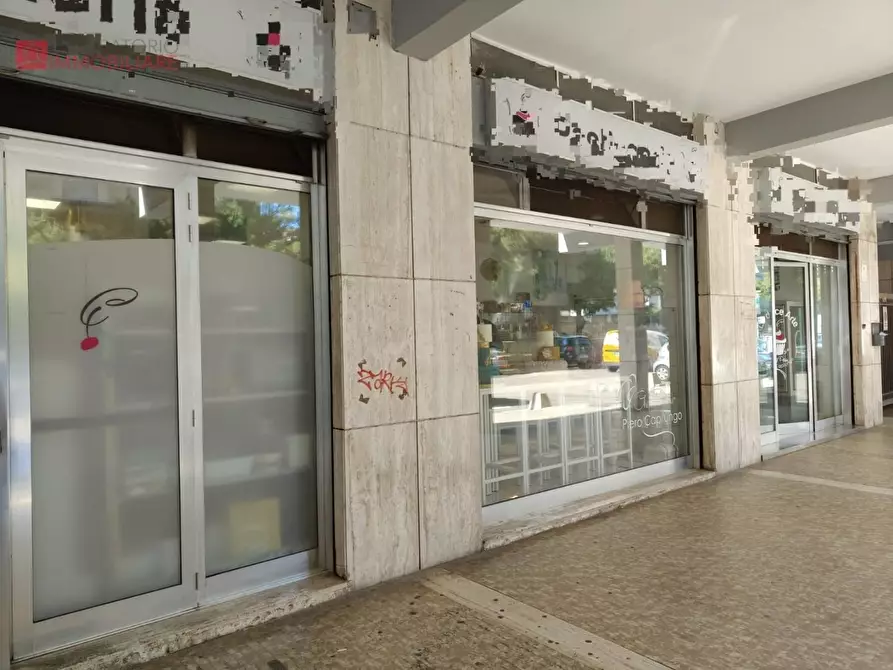 Immagine 2 di Negozio in affitto  a Lecce