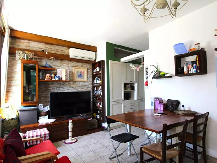 Immagine 2 di Appartamento in vendita  a Casole D'elsa