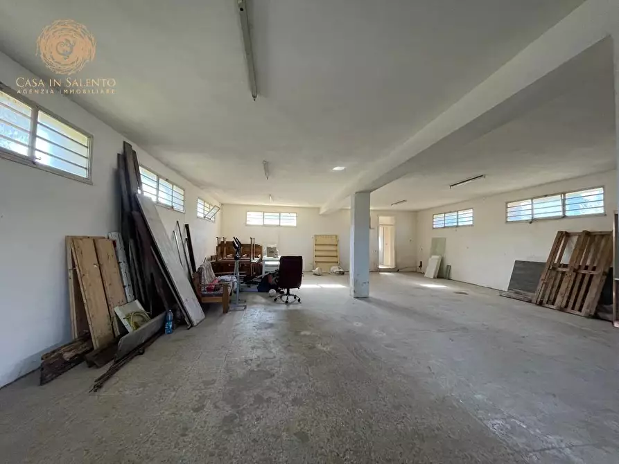 Immagine 3 di Attività artigianale in vendita  a Presicce