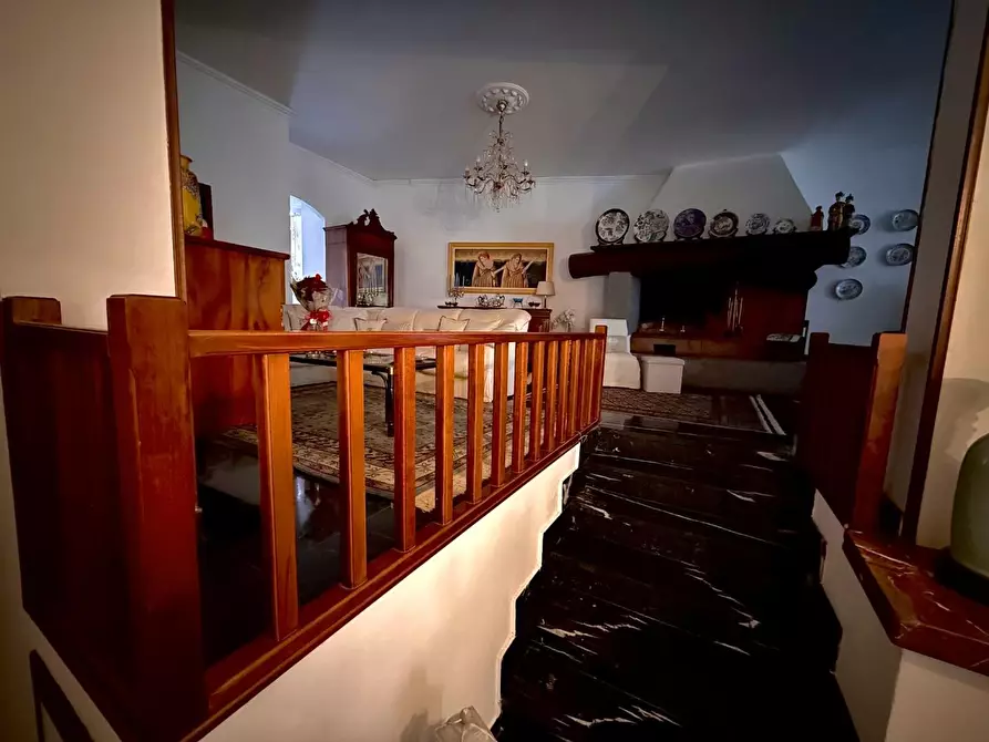 Immagine 23 di Villa in vendita  a Carrara