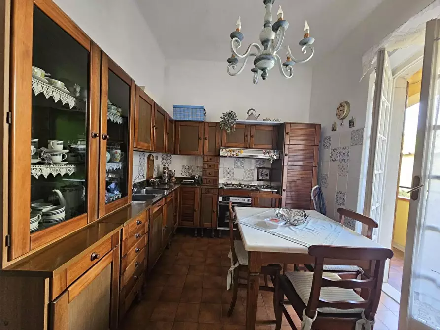 Immagine 111 di Villa in vendita  a Carrara