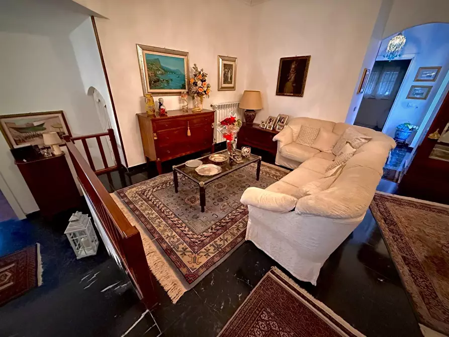 Immagine 26 di Villa in vendita  a Carrara