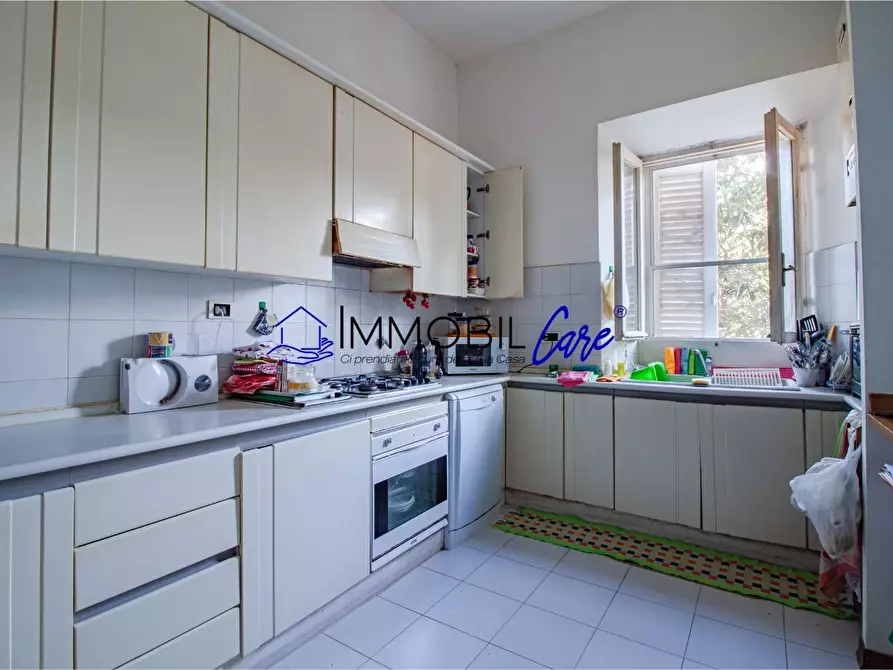 Immagine 10 di Appartamento in vendita  a Livorno