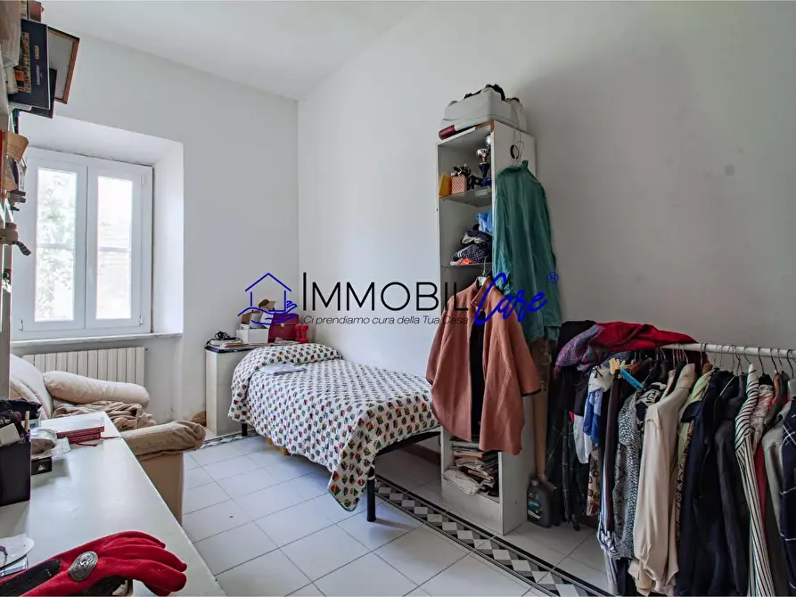 Immagine 14 di Appartamento in vendita  a Livorno