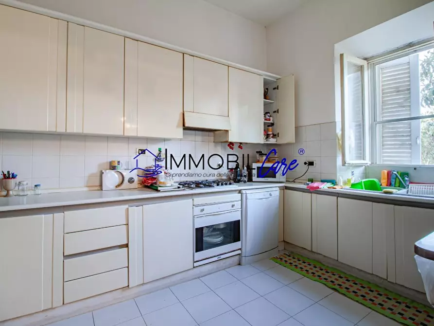 Immagine 9 di Appartamento in vendita  a Livorno