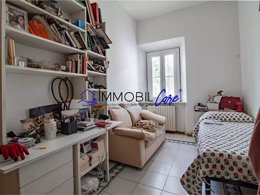 Immagine 15 di Appartamento in vendita  a Livorno