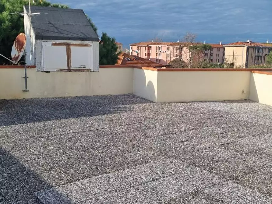 Immagine 16 di Mansarda in vendita  a Pisa