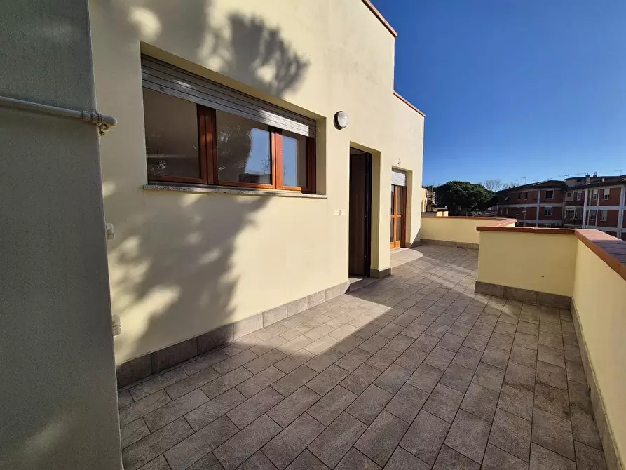 Immagine 8 di Mansarda in vendita  a Pisa