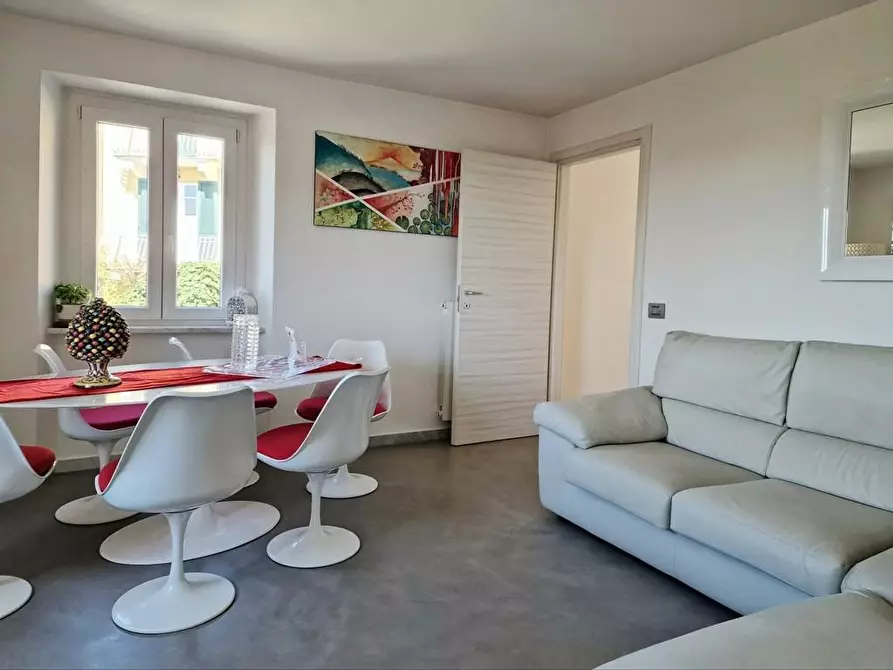 Immagine 3 di Appartamento in vendita  a Massa